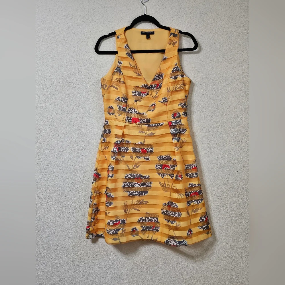 Banana Republic Dress Womens 6 Yellow Floral V Neck Sleeveless Lined Side Zip - Picture 9 of 9